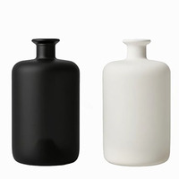 Luxe 100ml 500ml 750ml Nordic Glass Vodka Whisky Gin Liqueur Bouteille avec Liège Personnalisé Mat Blanc Noir Verre Bouteille D'huile D'olive