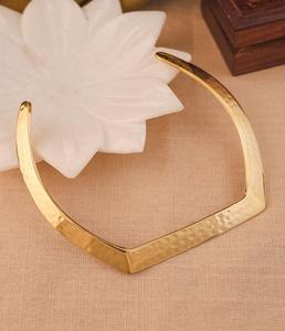 Collar Hasli Chapado en Oro Hecho a Mano por Diseñadores para Mujer, Joyería Étnica, Collar Tradicional para Uso Festivo - Product Image 1