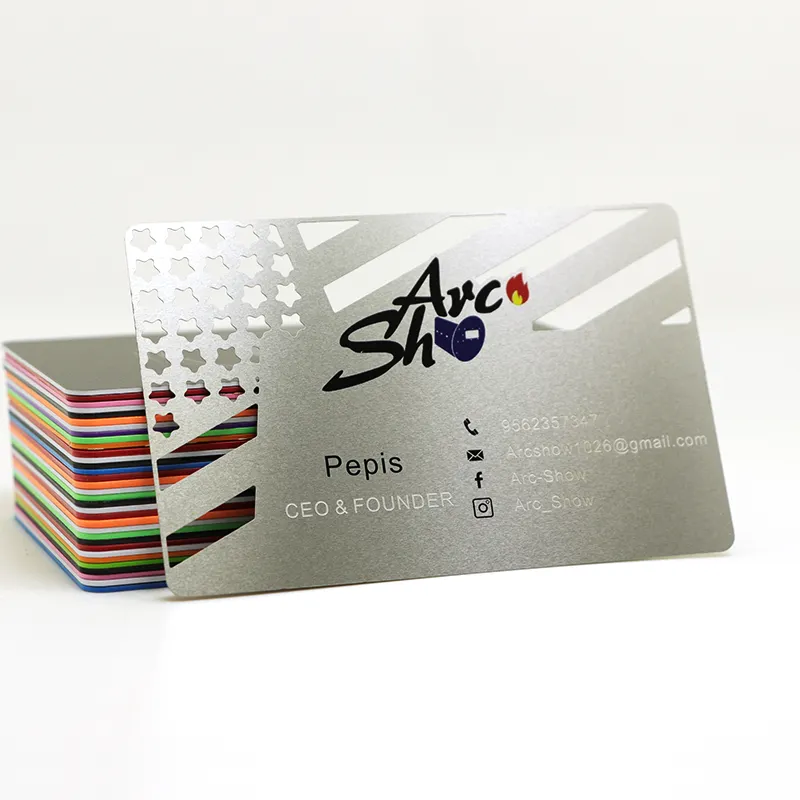Nome personalizado aço inoxidável corte a laser prata metal cartões de visita