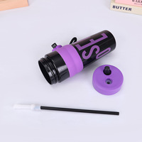Bouteille d'eau en plastique PC transfrontalière grande capacité résistante aux hautes températures avec infuseur à thé et paille – Tasse à café portable et élégante