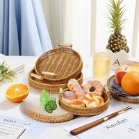 Panier de rangement tressé en plastique style rotin nordique pour l'organisation du bureau, les collations, les fruits, les desserts, le thé de l'après-midi – Polyvalent