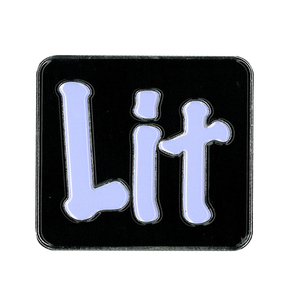 Vendita calda all'ingrosso spille distintivo creativo personalizzato personalizzato illuminato morbido smalto lettera nuovo nero & bianco metallo artigianato - Product Image 2