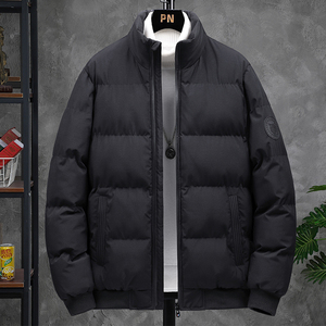 Giacca Invernale Promozionale di Alta Qualità per Uomo, Piumino Personalizzato con Collo Alto, Taglie Grandi, Impermeabile ed Ecologico in Poliestere - Product Image 2