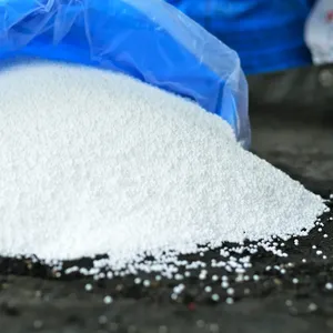 Urea 46-0-0 Certificada ISO en Gránulos, Fertilizante Nitrogenado Antiaglomerante para Almacenamiento a Largo Plazo en Bolsa - Product Image 3