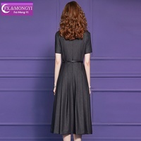 Robe élégante à col gris pour femmes, coupe ajustée, texture minimaliste, manches courtes, jupe évasée, idéale pour l'été, FMY70475