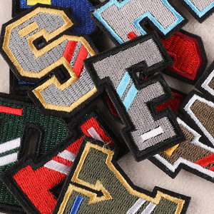 Patchs brodés en tissu sergé à crochets et boucles de haute qualité pour vêtements de sport en jersey, lettres de l'alphabet, vente en gros - Product Image 4