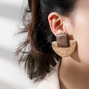 2025 élégant ethnique bohème à la main canne herbe carré demi-cercle tressé rotin tressé boucles d'oreilles pour les femmes cadeau à la mode - Product Image 2