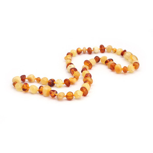 Approvisionnement transfrontalier de colliers de perles d'ambre irréguliers en provenance de la mer Baltique - Product Image 4