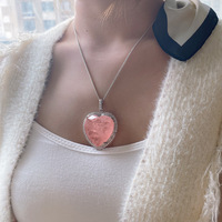 Mode En Gros Naturel Rose Quartz Pierre Collier À La Main En Forme De Coeur Cristal Collier Femmes