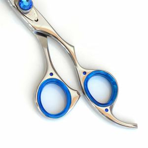 Ciseaux de coiffure professionnels pour salon de beauté - Lames en acier inoxydable de qualité supérieure - Product Image 3