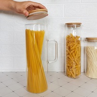 Bocal de Rangement de Cuisine Moderne et Créatif en Verre Borosilicate Fait à la Main pour Spaghetti, Nouilles et Pâtes de 1,5 Litre avec Couvercle et Poignée en Bambou