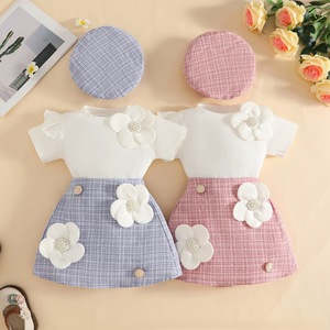 Ensemble trois pièces décontracté et respirant pour bébés filles de 0 à 3 <span class=keywords><strong>ans</strong></span> : <span class=keywords><strong>T</strong></span>-<span class=keywords><strong>shirt</strong></span> à manches courtes, jupe et béret avec motif - Product Image 1