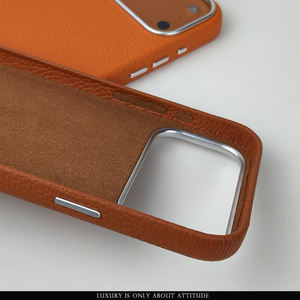 Nouvel arrivage Étui en cuir du <span class=keywords><strong>Togo</strong></span> entièrement enveloppé avec cadre en métal pour iPhone 17 Pro Max, Étui de téléphone en cuir véritable de haute qualité - Product Image 6