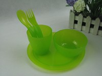 Assiettes jetables en plastique PP certifiées BSCI, motif végétal, lot 2-en-1 pour les fêtes