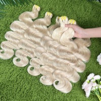 Lot de Cheveux Humains Vierges en Gros, Cheveux Brésiliens Vierges Bruts avec Cuticules Alignées # 30 Bundles de Cheveux Humains Blonds Ondulés (Body Wave)
