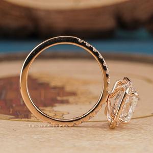 แหวนเพชรเครื่องประดับชั้นสูง ผสานการออกแบบเหนือกาลเวลาและความงามทันสมัยด้วยเพชรคุณภาพสูงที่คัดสรรมาอย่างพิถีพิถัน - Product Image 6