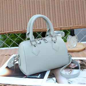 Venta al por mayor directa de fábrica: Bolsos tote para mujer, bolsos de hombro casuales de color liso para mujer, bolsos cruzados de diseñador para mujer - Product Image 3