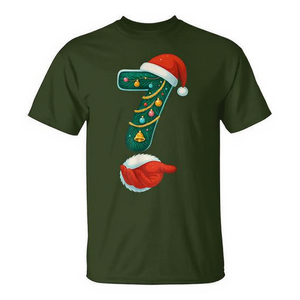 T-shirt avec chapeau de Père Noël, arbre de Noël numéro 7, cadeau de vacances pour hommes et femmes - Product Image 2