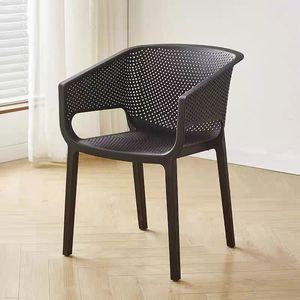 Sillas apilables de resina PP blanca clasificada para exteriores con respaldo de 2 "de espesor y construcción para todo tipo de clima para mayor durabilidad - Product Image 3