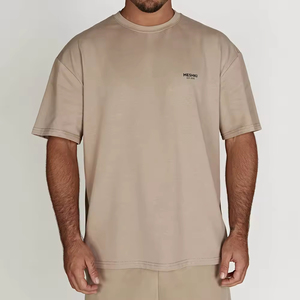 Ensemble T-shirt et short d'été en coton personnalisés Ensemble unisexe deux pièces short et chemise pour hommes Logo personnalisé Ensemble short pour hommes - Product Image 3