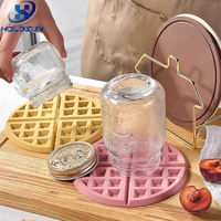 Sous-plat en silicone antidérapant, résistant à la chaleur, réutilisable, non toxique, lavable, de style nordique, couleur personnalisée, avec support pour table à manger