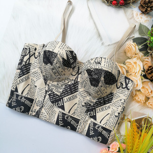 Novance <span class=keywords><strong>Tiktok</strong></span> Trends Suede Tirantes Moda para mujer Periódico inglés Patrón Top Estampado Ropa interior Sujetador push up - Product Image 4