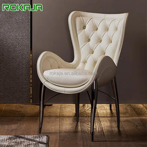 <span class=keywords><strong>Silla</strong></span> de comedor <span class=keywords><strong>romana</strong></span> de lujo, diseño moderno, patas traseras de Metal, sillas de comedor de cuero de microfibra de terciopelo con mechones, venta al por mayor - Product Image 1