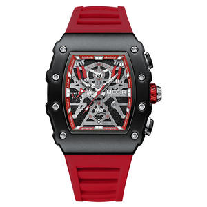 Montre chronographe carrée pour homme de forme tonneau avec bracelet en silicone sportif et mouvement à quartz tendance. - Product Image 3