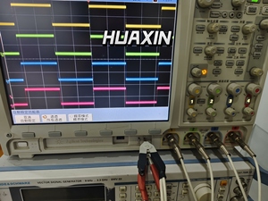 Osciloscopio de Señales Mixtas Agilent Keysight MSO7104B 1.5 GHz 6.25 GS/s Usado hx - Product Image 4