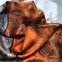 Écharpe en soie à motif de points carrés pour femmes AIMA - Toutes saisons Options de couleur et de taille personnalisées du logo