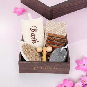 Cadeaux de Noël et d'anniversaire en gros, kit de spa <span class=keywords><strong>relaxant</strong></span> avec gobelet, chaussettes, gant de <span class=keywords><strong>bain</strong></span>, brosse à cheveux, ensemble cadeau pour la décoration de la maison - Product Image 4