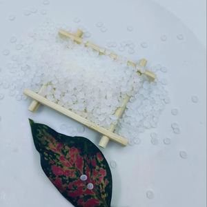 Precio de fábrica Gránulos de resina ABS Material ABS ignífugo blanco para moldeo para fibras Piezas de automóviles electrónicos - Product Image 1