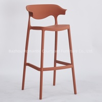 Tabouret de bar moderne et luxueux en plastique PP noir, chaise de salle à manger colorée pour extérieur, restaurant, café, bar