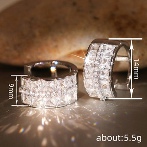 Orecchini con Micro Pavé di Zirconi per Donne, Gioielli Scintillanti alla Moda - Product Image 4