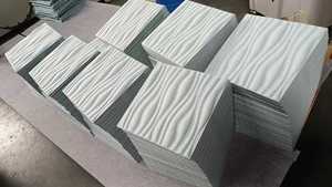 Panneaux acoustiques 3D ondulés <span class=keywords><strong>QQ</strong></span> Architectural 300 mm, dalles décoratives insonorisantes modulaires à effet de débit d'eau pour espaces commerciaux haut de gamme - Product Image 3