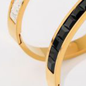 Bracciale in Acciaio Inossidabile con Diamante Quadrato Placcato Oro Minimalista Unisex per Uso Quotidiano - Product Image 6