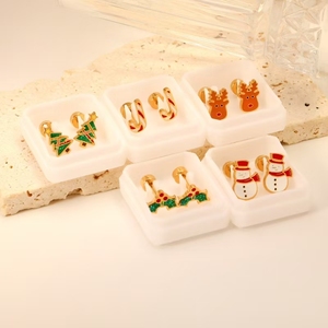 Tùy Chỉnh Dễ Thương Kid Đồ Trang Sức Giáng Sinh Men <span class=keywords><strong>Stud</strong></span> Bông Tai 18K Mạ Vàng Thép Không Gỉ Bông Tai Cô Gái Bông Tai Cho Trẻ Em - Product Image 2