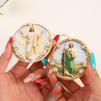 Ornamen Resin Katolik Dua Sisi Desain Kustom Cetak UV Timbul Dekorasi Gantung Religius Hadiah Turis Grosir Partai Besar