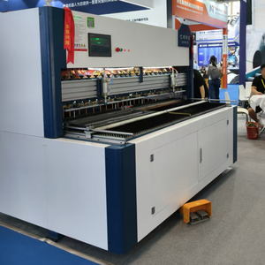 Equipo de soldadura por puntos múltiples para soldadura por puntos de acero al carbono, máquina automática CNC - Product Image 3