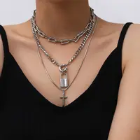 VRIUA 3ピース/セットMulti Layered Choker Necklace Collar Vintage Padlock Cross Pendant NecklacesためWomen Jewelry