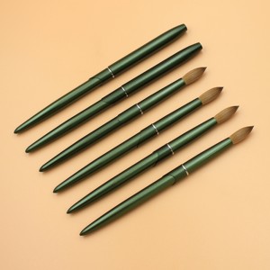 Pincel de Uñas Acrílico con Mango de Metal Verde y Logotipo Personalizado, 100% Sable Kolinsky, Cabeza Redonda, Virola Verde, para Polvo Acrílico - Product Image 3