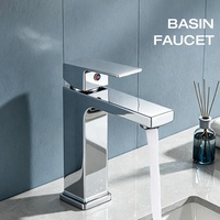 Robinet de lavabo moderne carré chromé à poignée unique avec cartouche céramique, à poser sur le comptoir, mitigeur chaud/froid