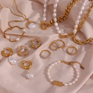 Elegante conjunto de joyas de perlas, conjuntos de joyas de acero inoxidable chapados en oro para mujer, conjuntos de joyas de moda