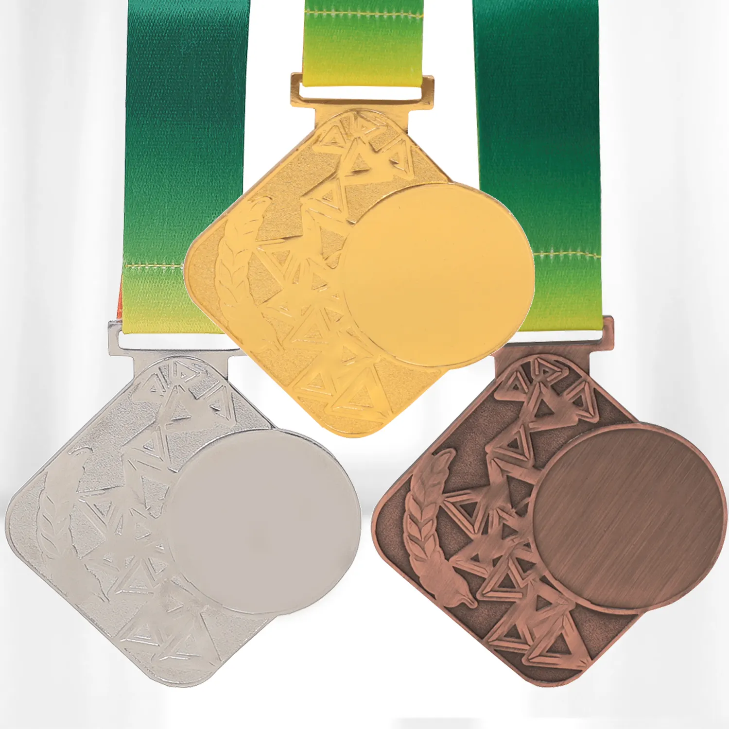 OEM custom Design a buon mercato all'ingrosso il tuo oro bianco medaglie in metallo artigianato supporto di ferro per taekwondo