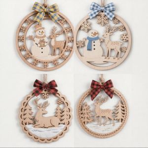 Ornement de Noël personnalisé en bois en forme de bonhomme de pain d'épices avec chapeau, cadeau familial personnalisé 2025 - Product Image 1
