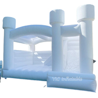 Château gonflable commercial White Castle avec toboggan et piscine pour la location événementielle