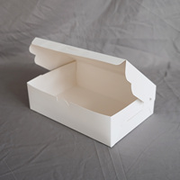 Boîte à gâteau blanche moderne personnalisée en promotion avec finition mate et fenêtre PVC gaufrée sur le couvercle, 6-20 pouces
