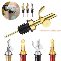 Vertedor de botellas a precio de fábrica, vertedor de botellas de licor con tapa automática para Alcohol, caño de vertido de acero inoxidable con enchufe para vino