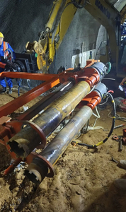 Máy khoan đá đa mũi Dingli chạy bằng động cơ diesel, lắp trên máy xúc, dùng để khoan lõi đường hầm đường cao tốc - Product Image 4