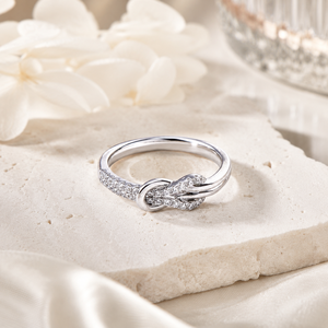 Anello con design a nodo floreale, stile creativo, per donna, gioiello per occasioni nuziali - Product Image 5